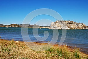 The rocky hills by the lake,yunnan,china,åœ¨äº‘å—æ›²é–,ä¸­å›½